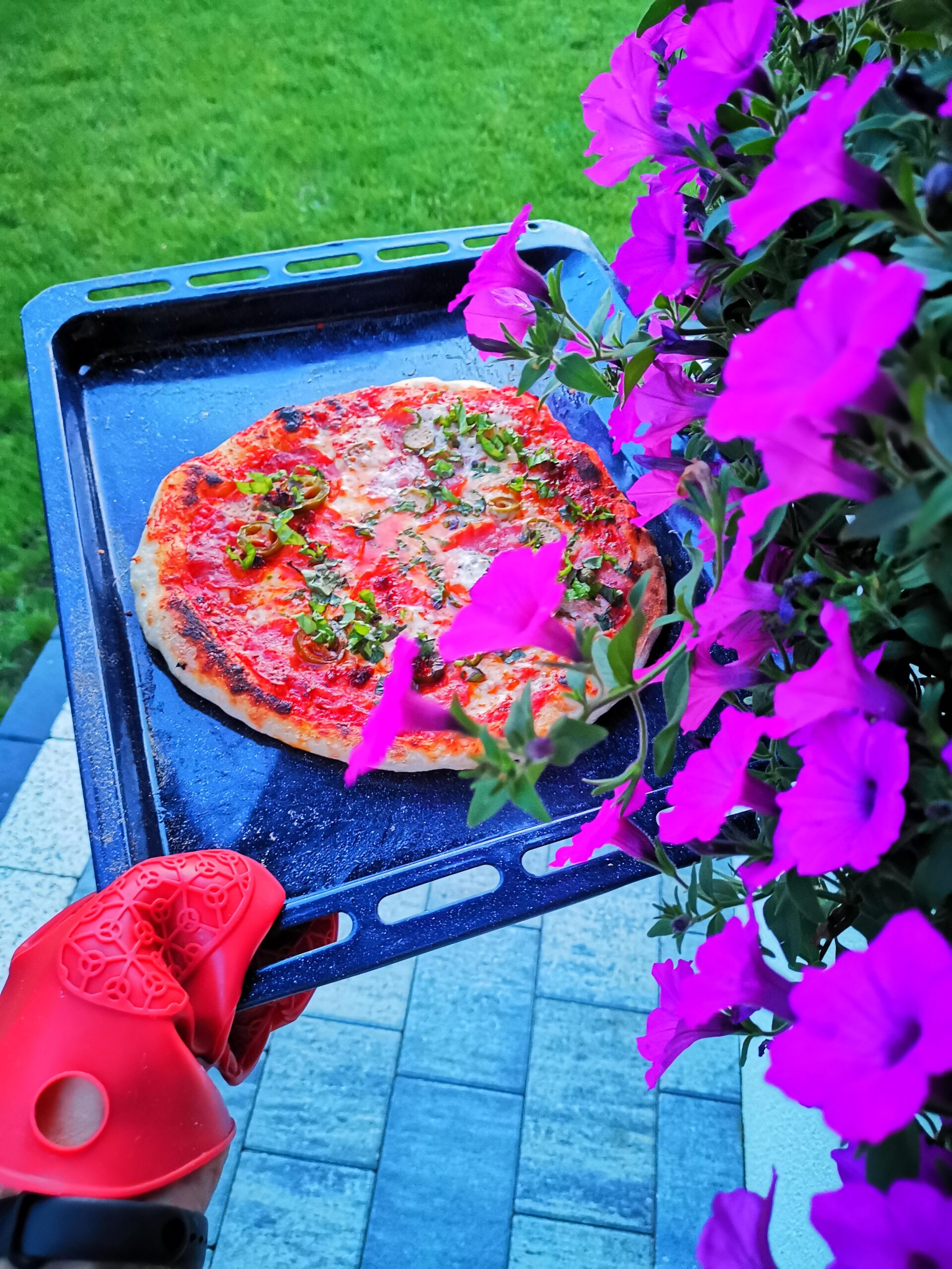 Pizza a'la neapolitana - obrazek 11