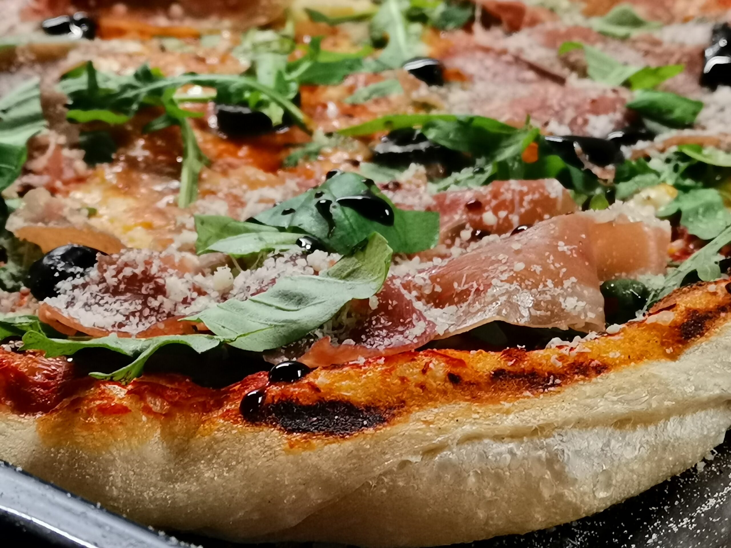 Pizza a'la neapolitana - obrazek 8