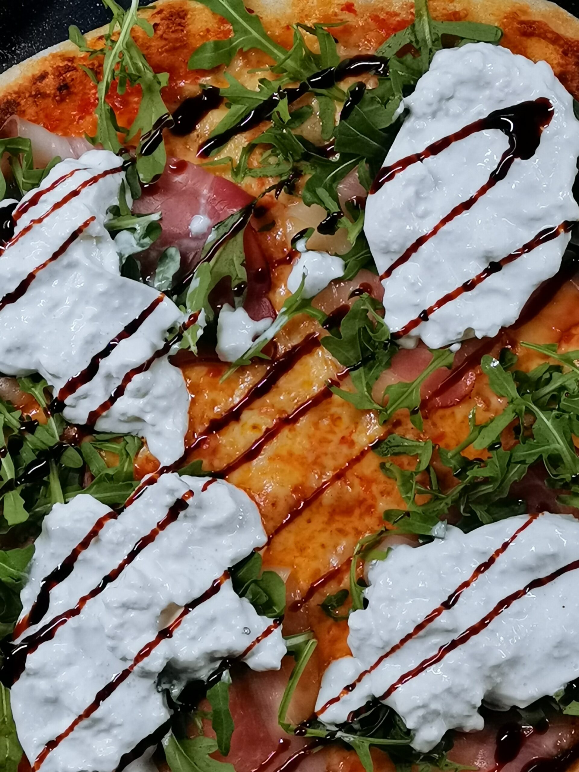 Pizza a'la neapolitana - obrazek 6